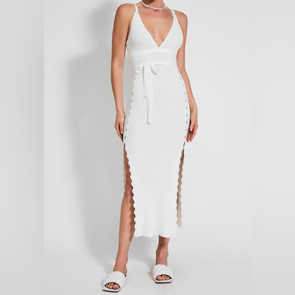 NWOT Devon Windsor Octavia White Plunge Midi Dress S